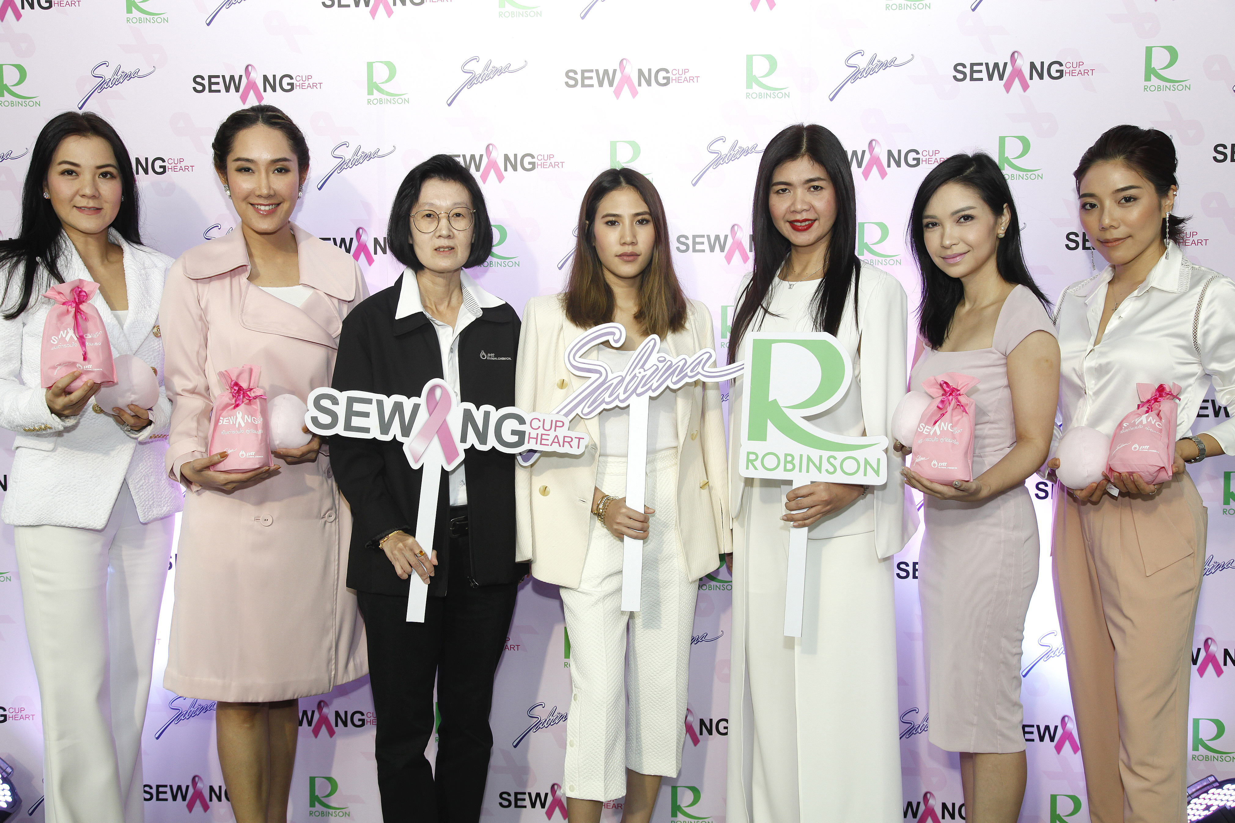 Sabina Sewing Cup Sewing Heart เย็บเต้าเติมใจ สู้ภัยมะเร็ง ปีที่ 11 (13/11/2017)